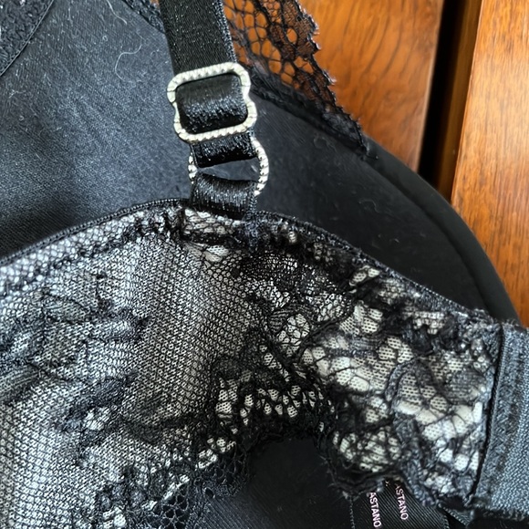 Gorgeous VS lace demi bra 32B - Picture 5 of 7